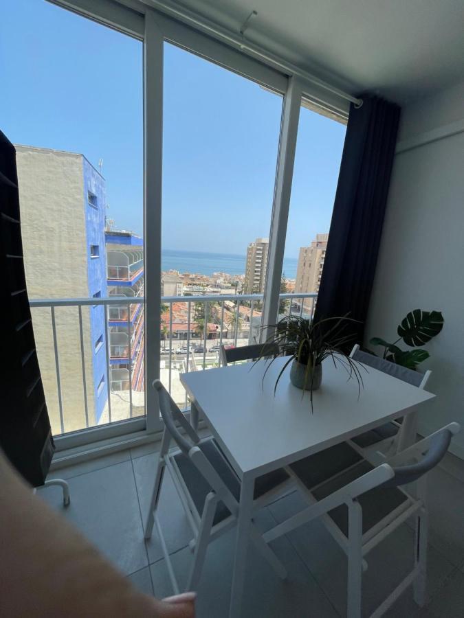 Apartamento Con Vistas Al Mar A Metros De La Playa Carihuela Soleil Apartment Торемолинос Екстериор снимка