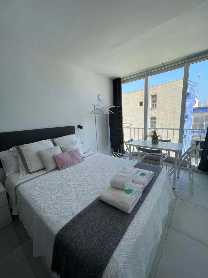 Apartamento Con Vistas Al Mar A Metros De La Playa Carihuela Soleil Apartment Торемолинос Екстериор снимка
