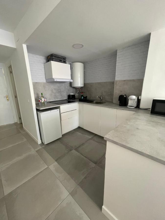 Apartamento Con Vistas Al Mar A Metros De La Playa Carihuela Soleil Apartment Торемолинос Екстериор снимка