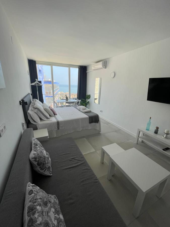 Apartamento Con Vistas Al Mar A Metros De La Playa Carihuela Soleil Apartment Торемолинос Екстериор снимка